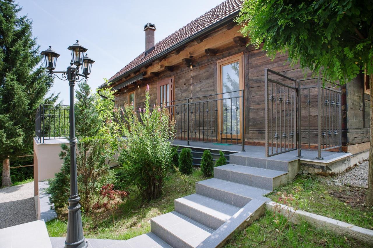 Traditional Houses Korana River Karlovac Extérieur photo